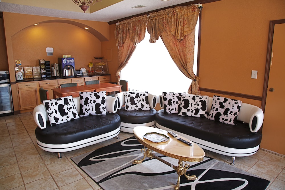 Coach Light Inn Brenham - photo 7