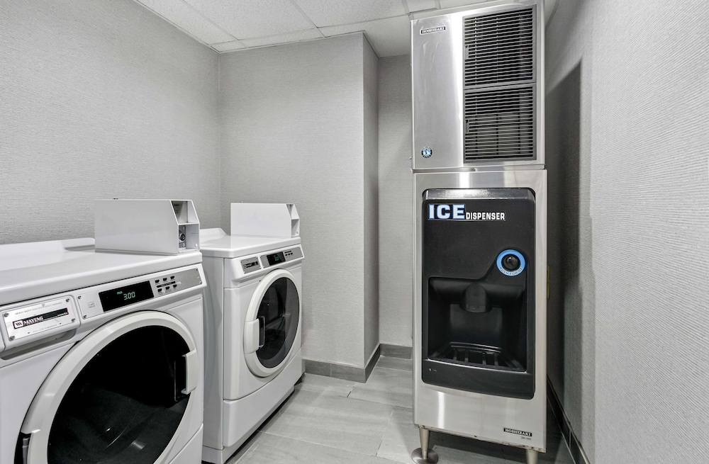 Hampton Inn Houston Pearland - photo 40
