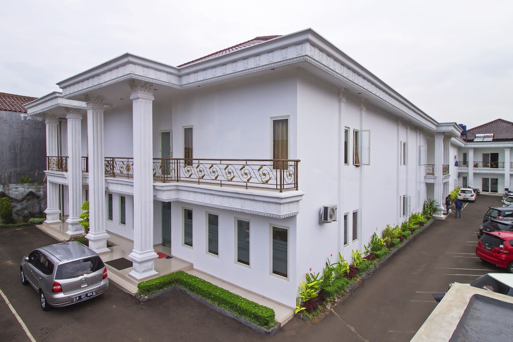 RedDoorz @ Jatiwaringin in Bekasi, Indonesia