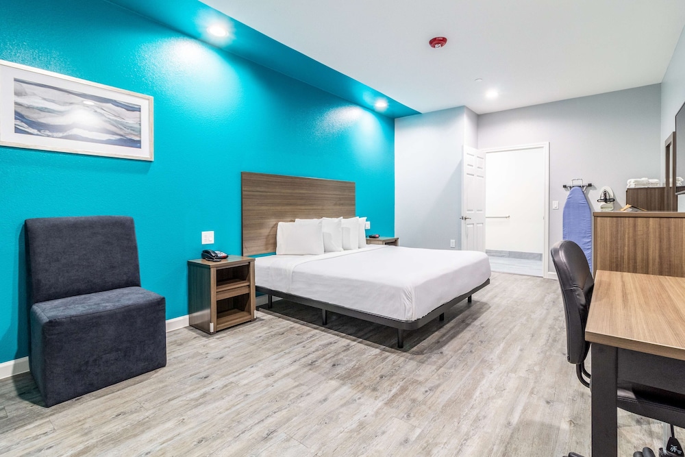 Americas Best Value Inn and Suites Kingwood IAH Airport - photo 23