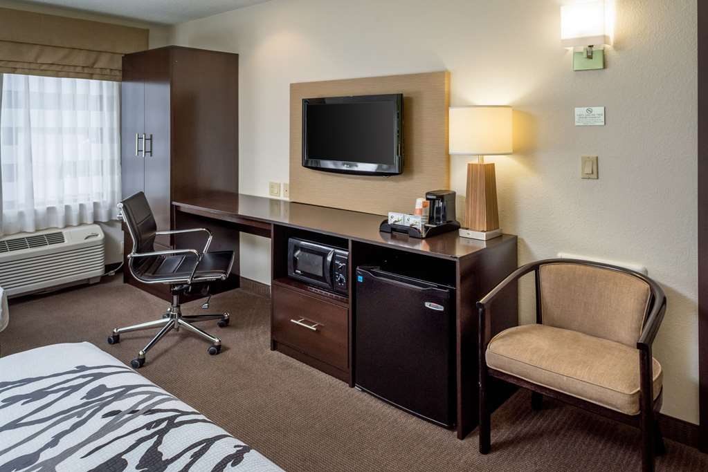 Sleep Inn & Suites Cross Lanes South Charleston - photo 17