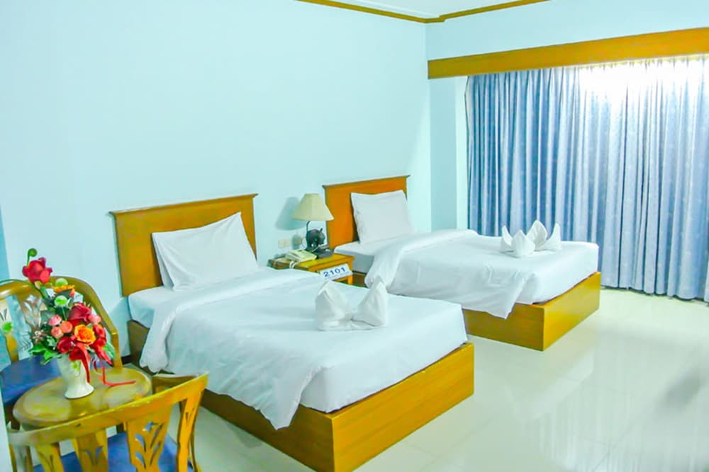 Chim Palace Hotel in Nakhon Sawan, Thailand