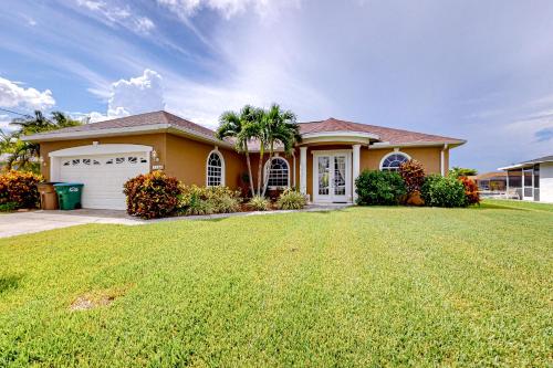 Vaughn Village — 4-Star Luxury Hotel in Cape Coral, United States