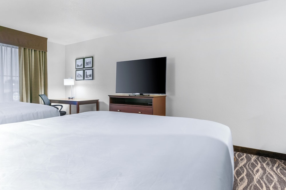 Cobblestone Hotel & Suites Lynden - photo 32