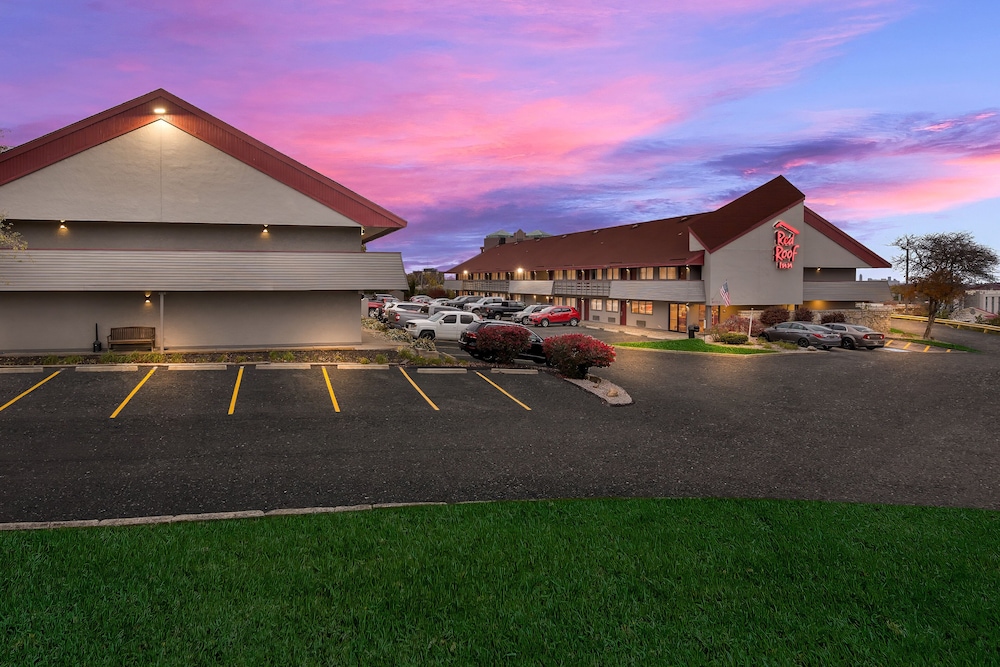 Red Roof Inn Cleveland Independence - photo 40