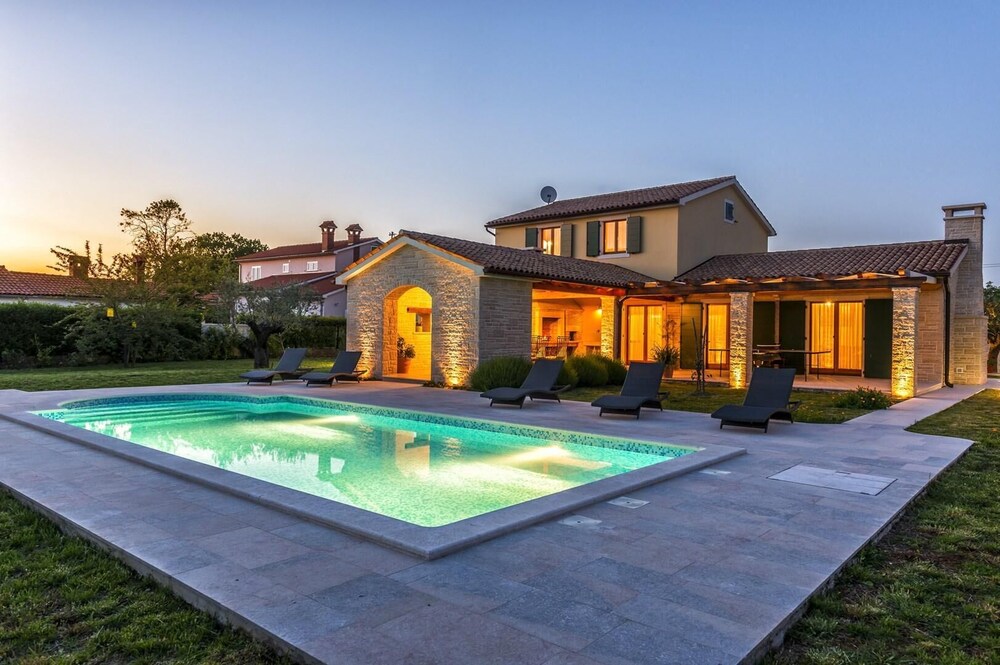 Villa Anita Hrboki — 4-Star Luxury Hotel in Barban, Croatia