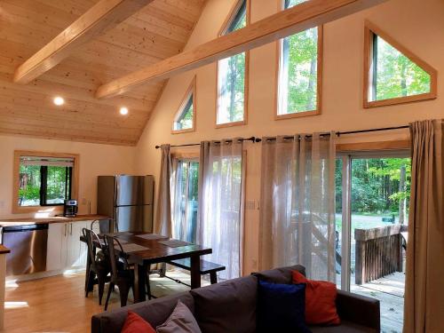 Sheshequin - carbon neutral hotel in Unknown City