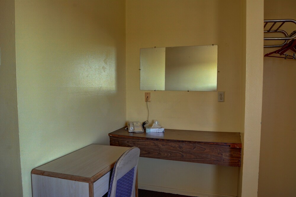 Value Motel - photo 10
