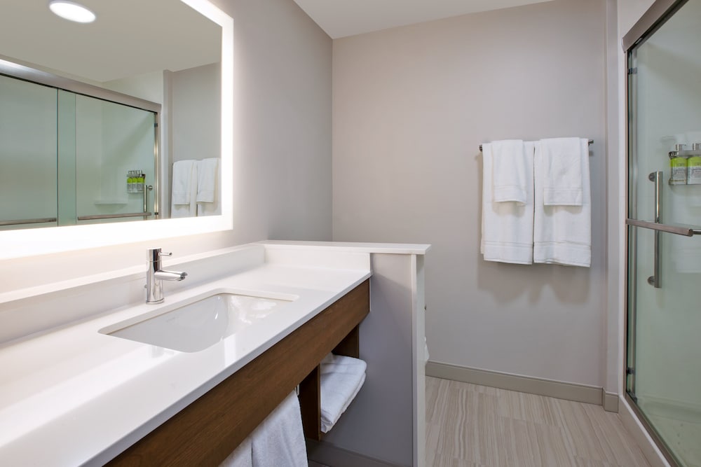 Holiday Inn Express & Suites Wooster by IHG - photo 15
