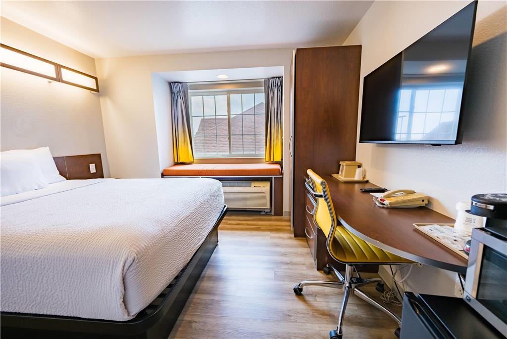 Microtel Inn & Suites by Wyndham Cheyenne - photo 16