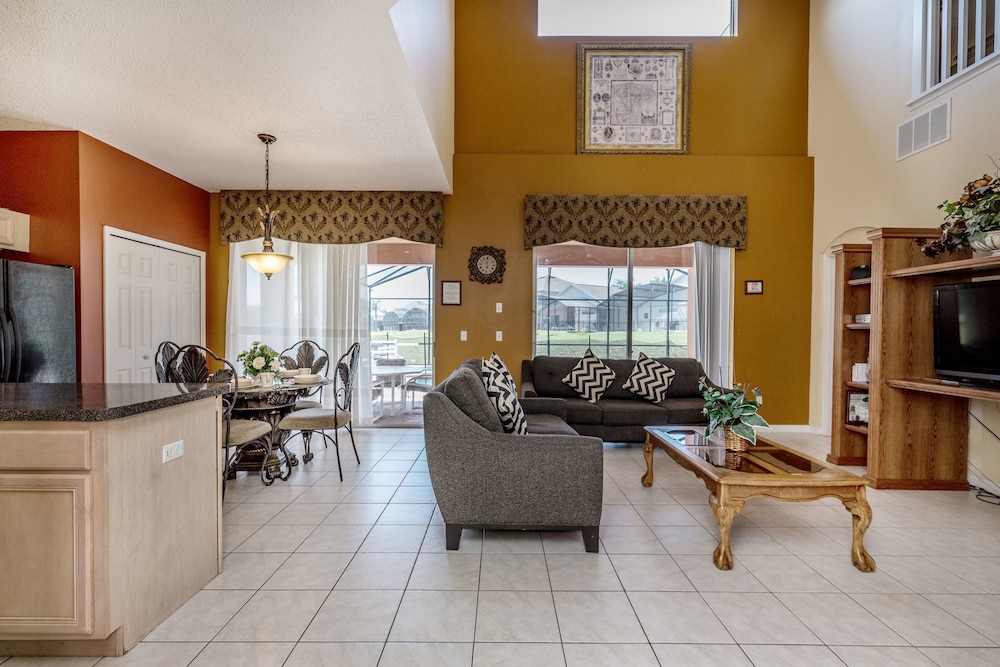 Emerald Island Resort 8506 — 4-Star Luxury Hotel in Kissimmee, United States
