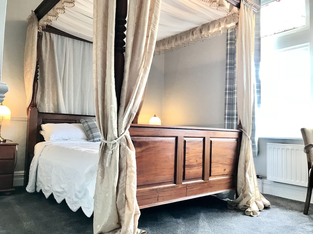 The Red Lion - carbon neutral hotel in Matlock