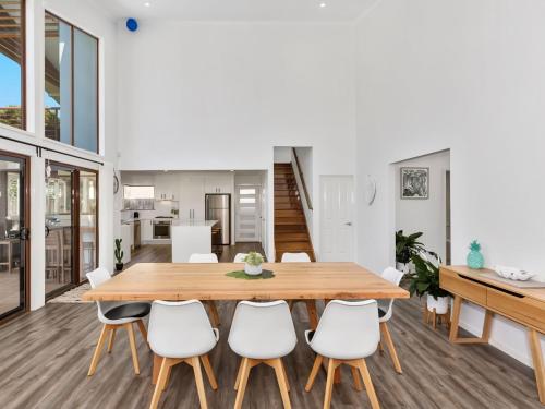 Coastal Soul Pet Friendly Family Entertainer with Pool - carbon neutral hotel in Casuarina