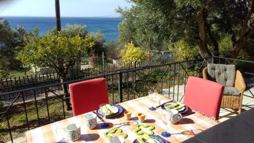 Gerakina beach cottage — 4-Star Luxury Hotel in Thessaloniki, Greece