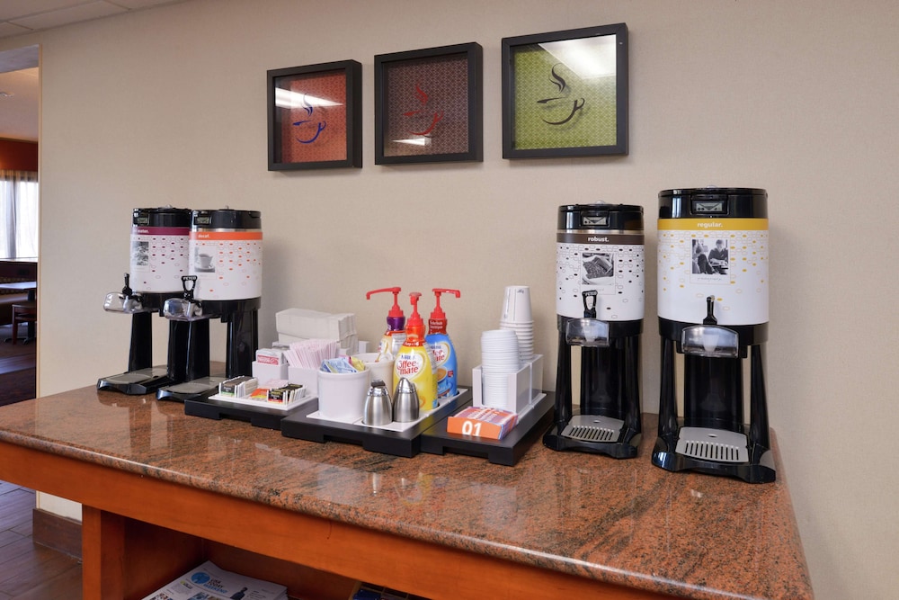 Hampton Inn Columbus East - photo 37