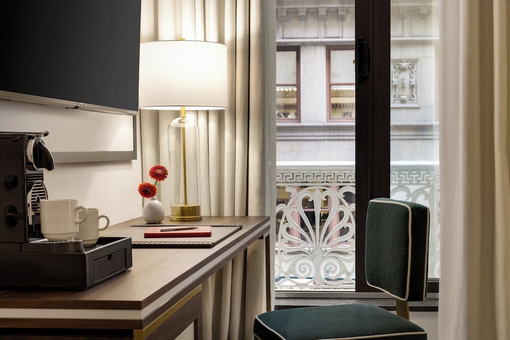 The Chemists Club Hotel - photo 23