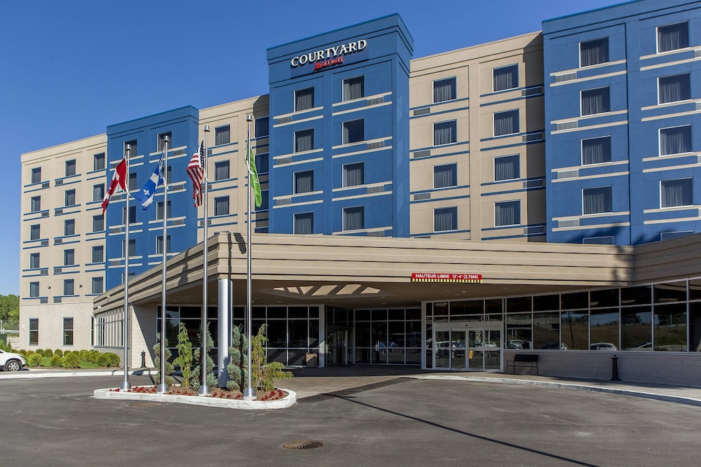 Courtyard by Marriott Montreal West Island Baie D’Urfe in Montreal, Canada