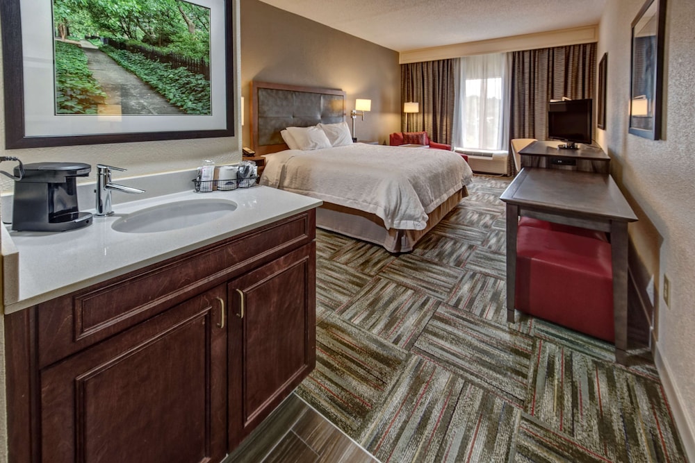 Hampton Inn Newberry Opera House - photo 13