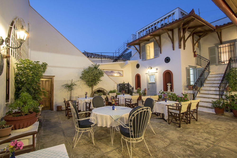 Achilleas Pension — 4-Star Luxury Hotel in Ydra, Greece