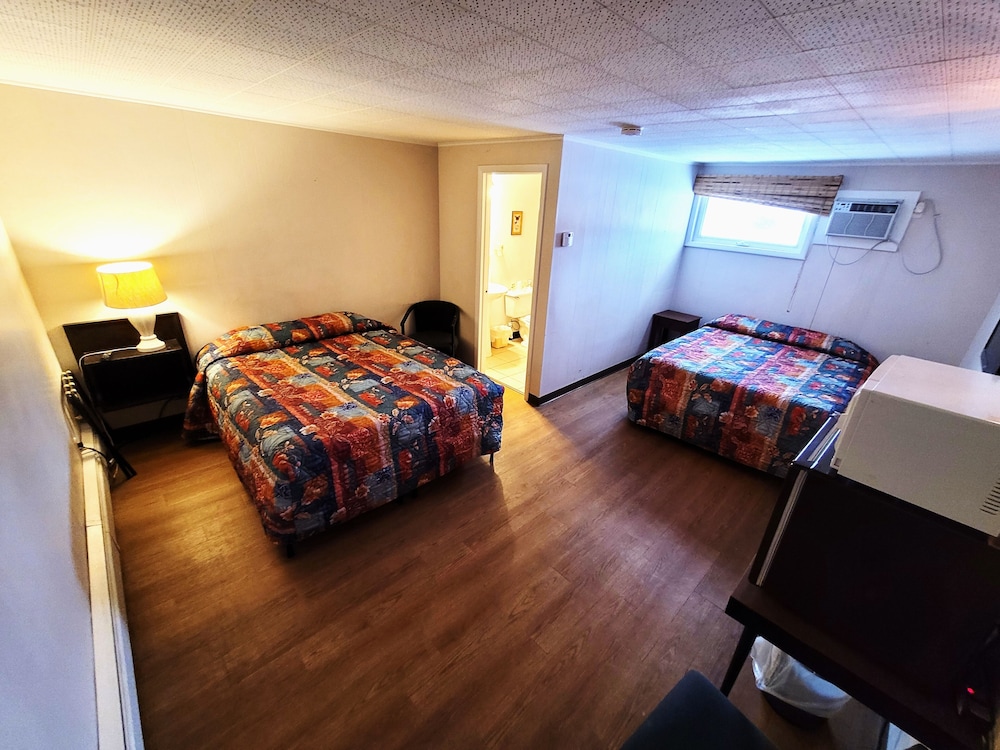 Norman Motel - photo 17