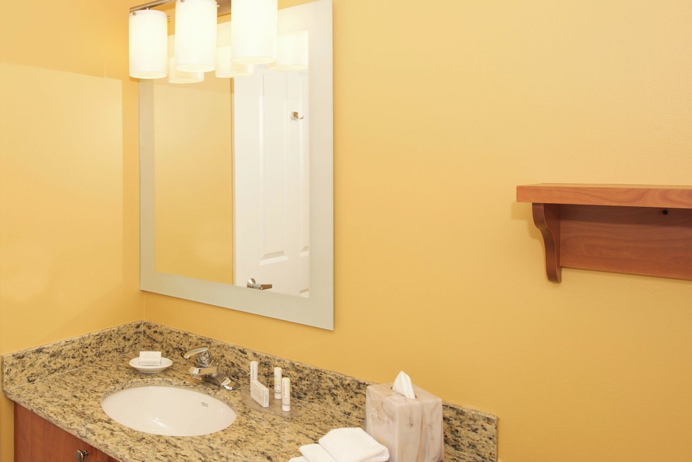 TownePlace Suites by Marriott Seattle Everett Mukilteo - photo 12