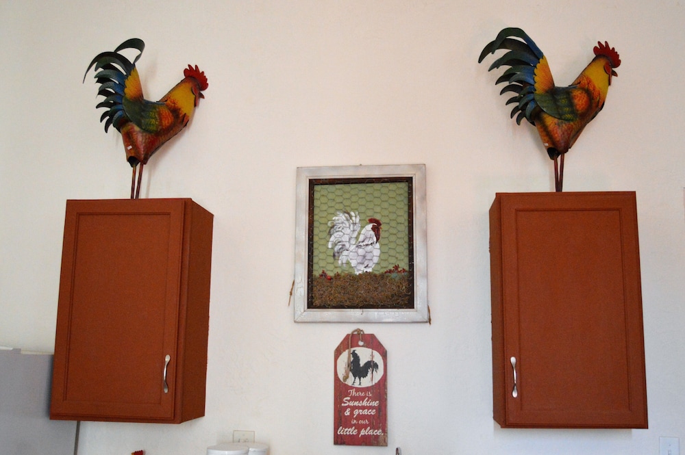Holly Inn Suites - photo 14