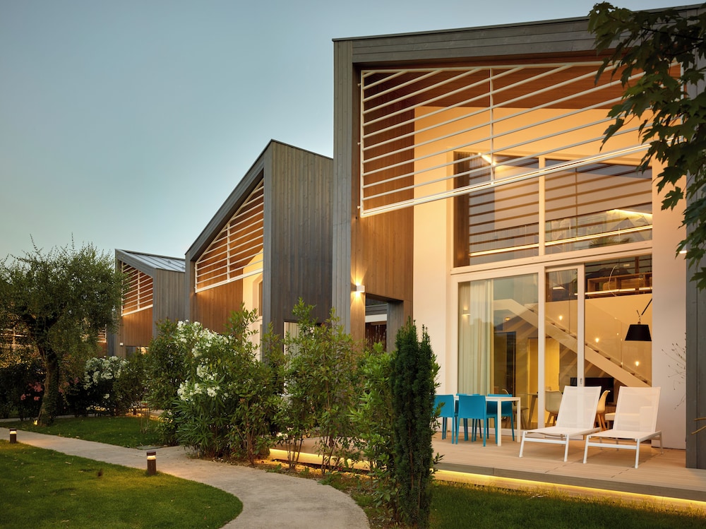 Garda Sporting Club Hotel — 4-Star Luxury Hotel in Riva Del Garda, Italy