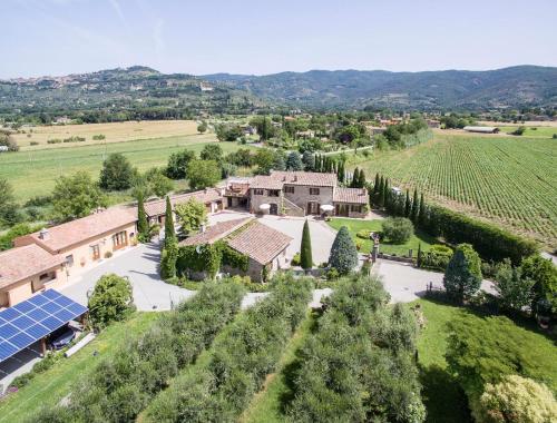La Renaia — 4-Star Luxury Hotel in Cortona, Italy