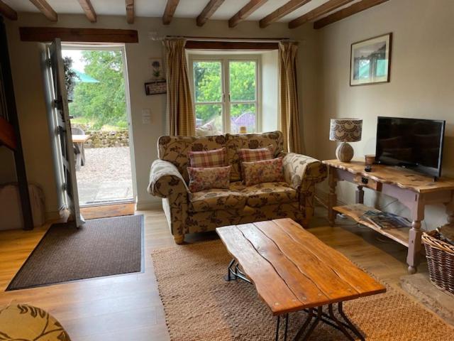 Pond Cottage