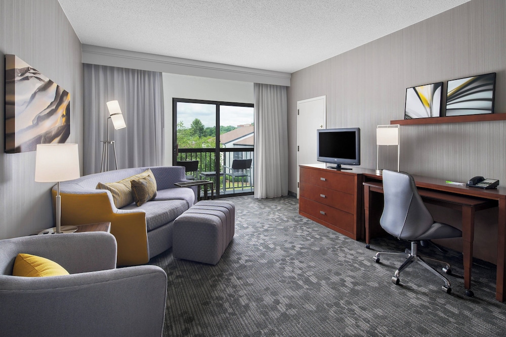 Courtyard by Marriott Pittsburgh Airport — Coraopolis — photo 5