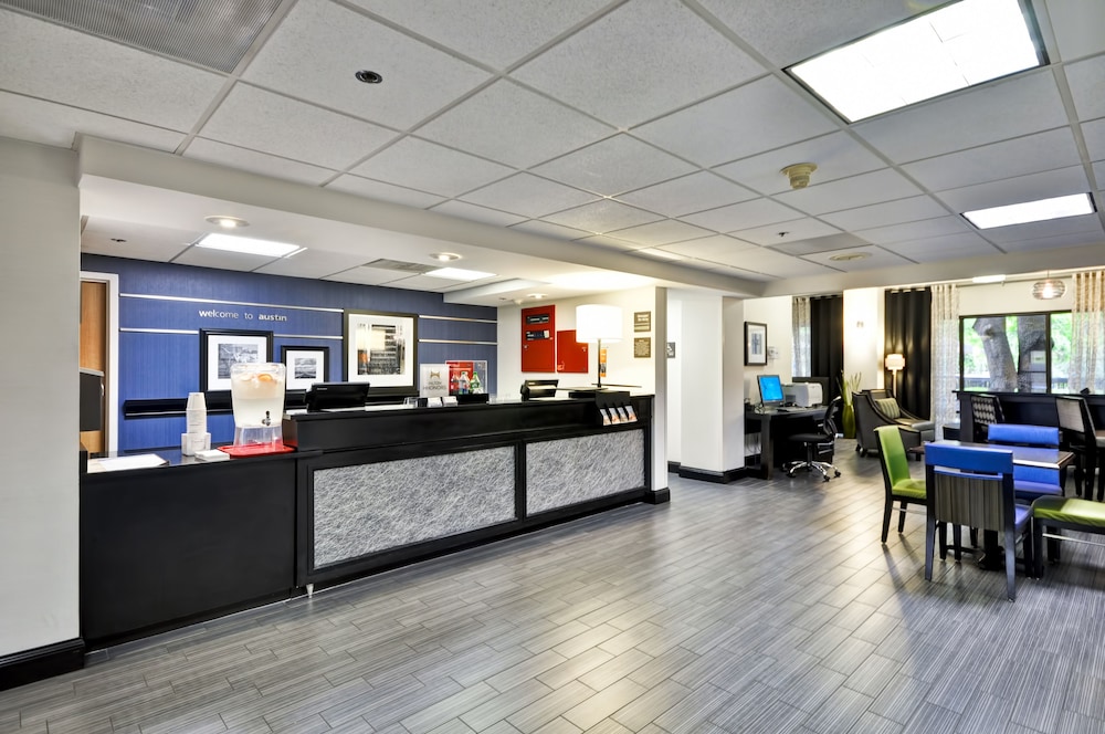 Hampton Inn Austin North @ I 35 & Hwy 183 - photo 4