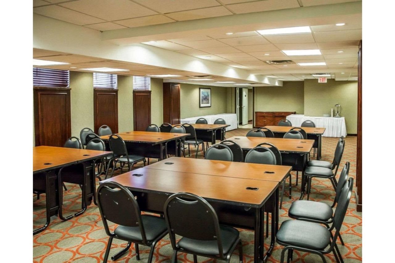 The Virginian Suites an Ascend Hotel Collection Member - photo 11
