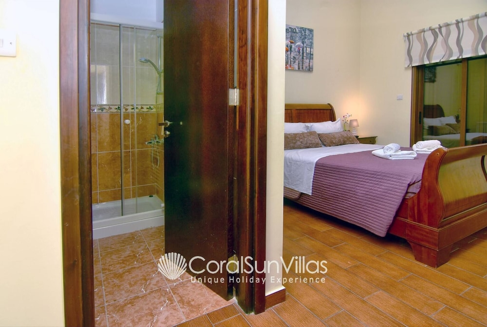 Elegant Huge Villa Large Pool Ideal For Weddings