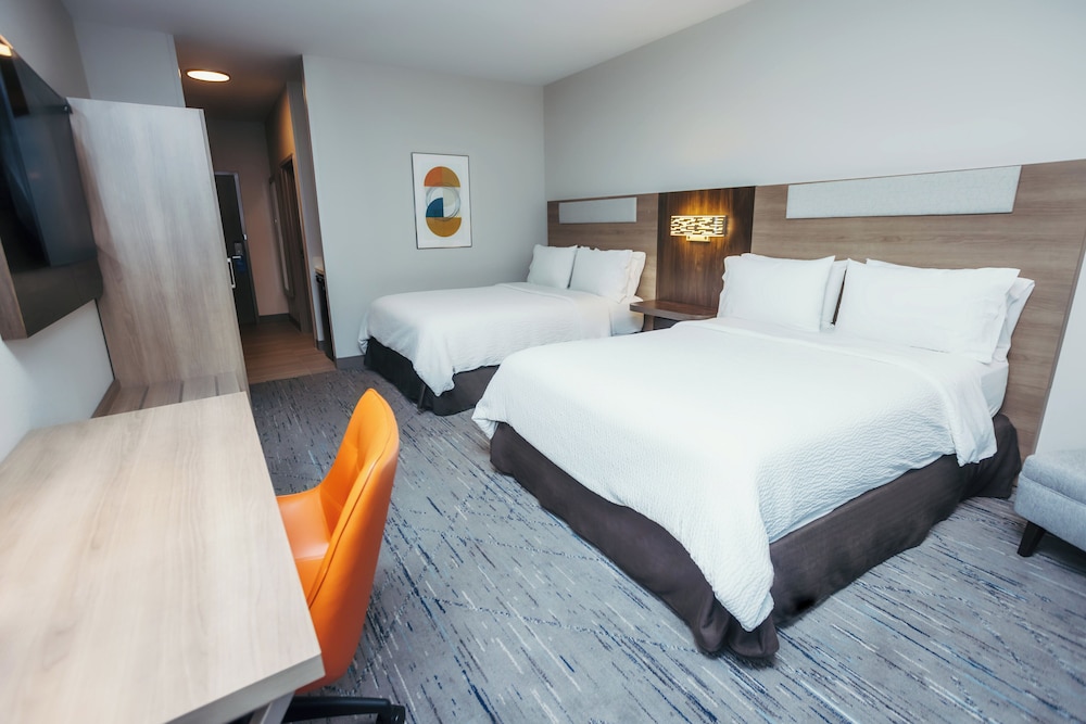 Holiday Inn Express Des Moines Ankeny by IHG - photo 10