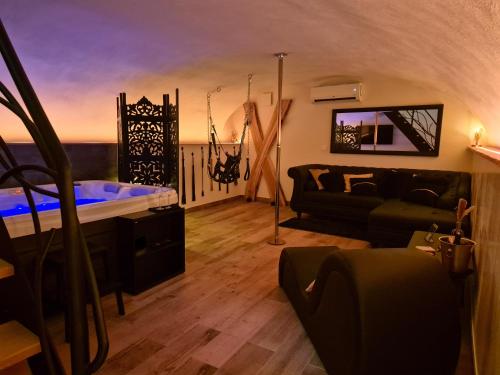 Gite Erotique Avec Spa Privatif — Donzere