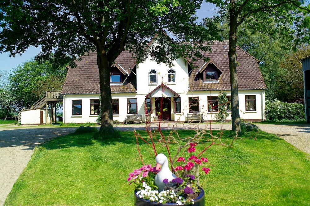 Hofcafé Mittenmang - carbon neutral hotel in Schleswig