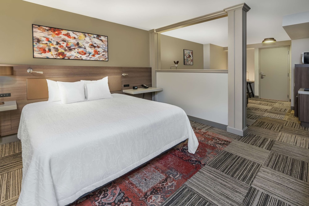 Hilton Garden Inn Syracuse - photo 21
