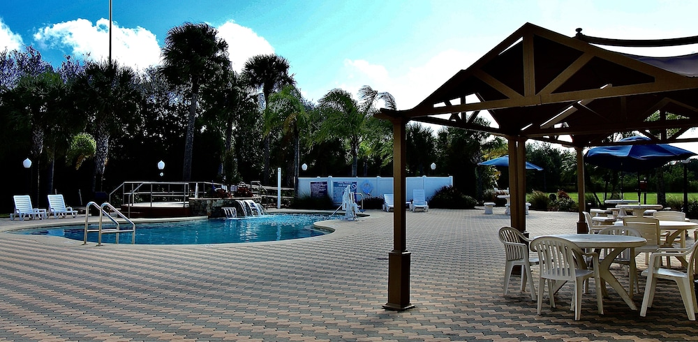 Holiday Inn Express & Suites Cocoa by IHG - photo 55