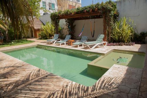 Beautiful Private Villa for 16 PAX with garden BBQ and pool Playa del Carmen — 4-Star Luxury Hotel in Playa Del Carmen, Mexico
