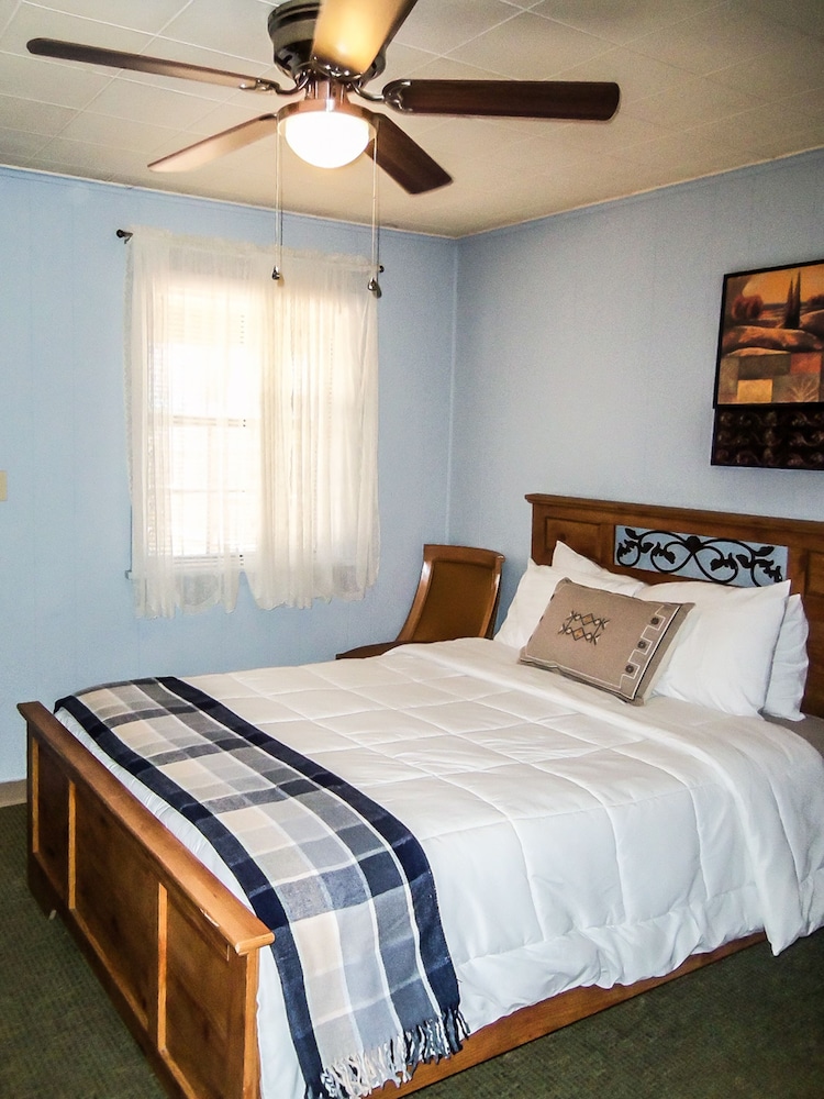 The Gold Pan Motel - photo 6