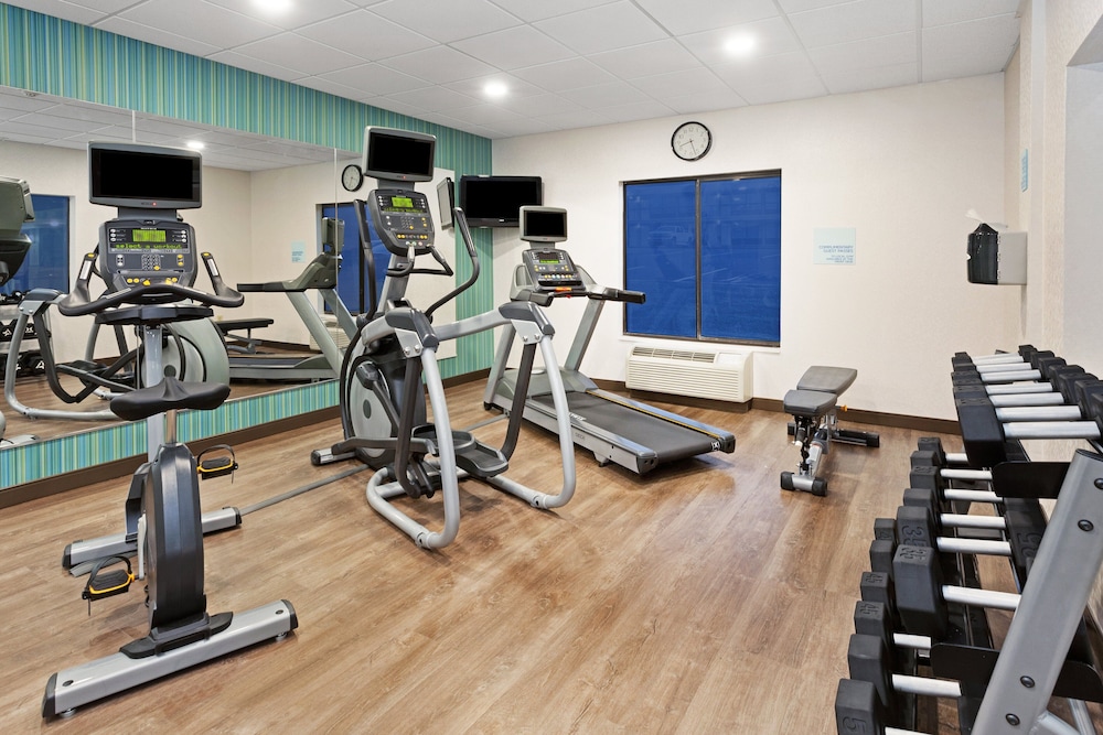Holiday Inn Express Hotel & Suites Culpeper by IHG - photo 18