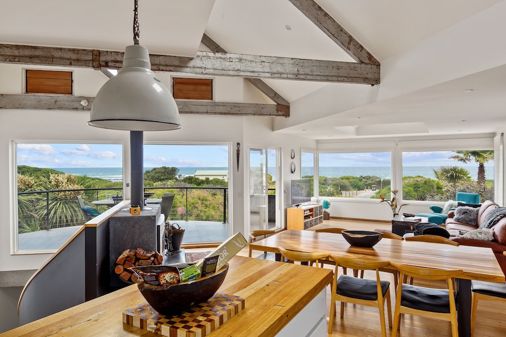 Beachwood Villa — 4-Star Luxury Hotel in Phillip Island, Australia