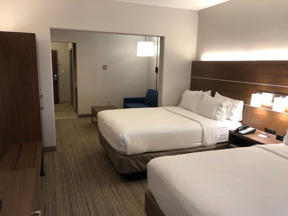 Holiday Inn Express & Suites Rio Grand by IHG - photo 15