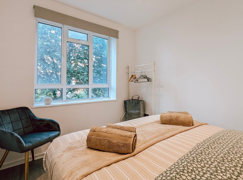 Charming 1Bed Flat in St John's Wood — 4-Star Luxury Hotel in London, United Kingdom
