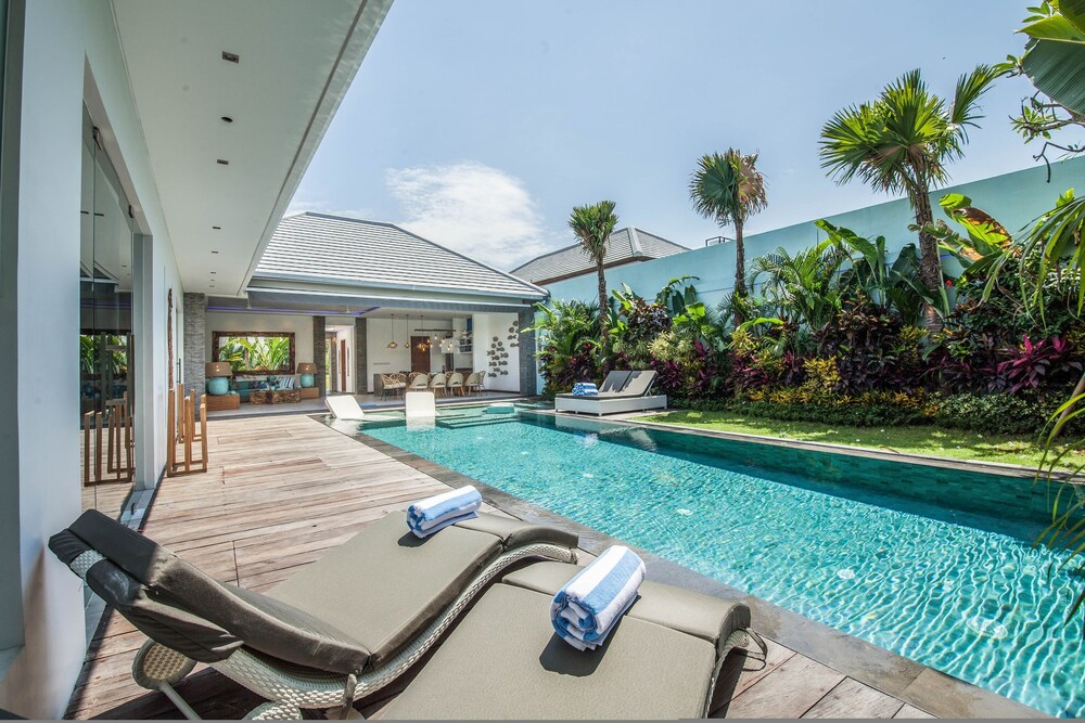 Walk to the Beach from Luxury Designer Villa — 4-Star Luxury Hotel in Seminyak, Indonesia