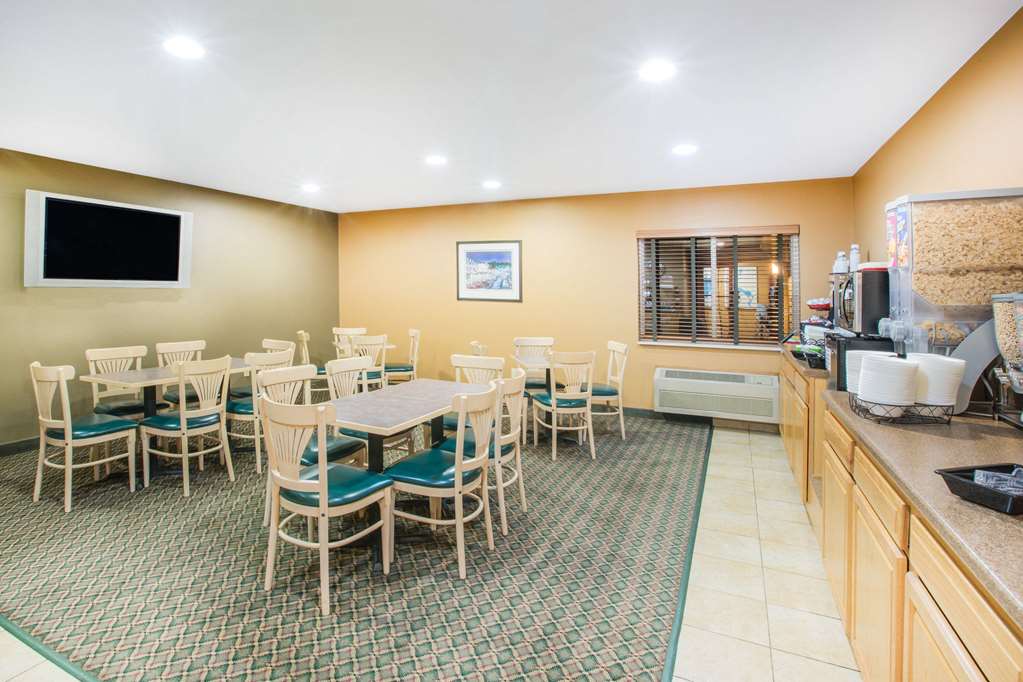 Ramada by Wyndham Spirit Lake Okoboji - photo 23