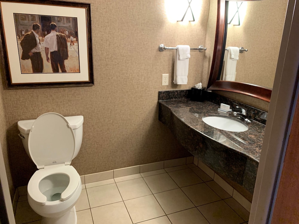 Hilton Garden Inn Columbus Edinburgh - photo 24