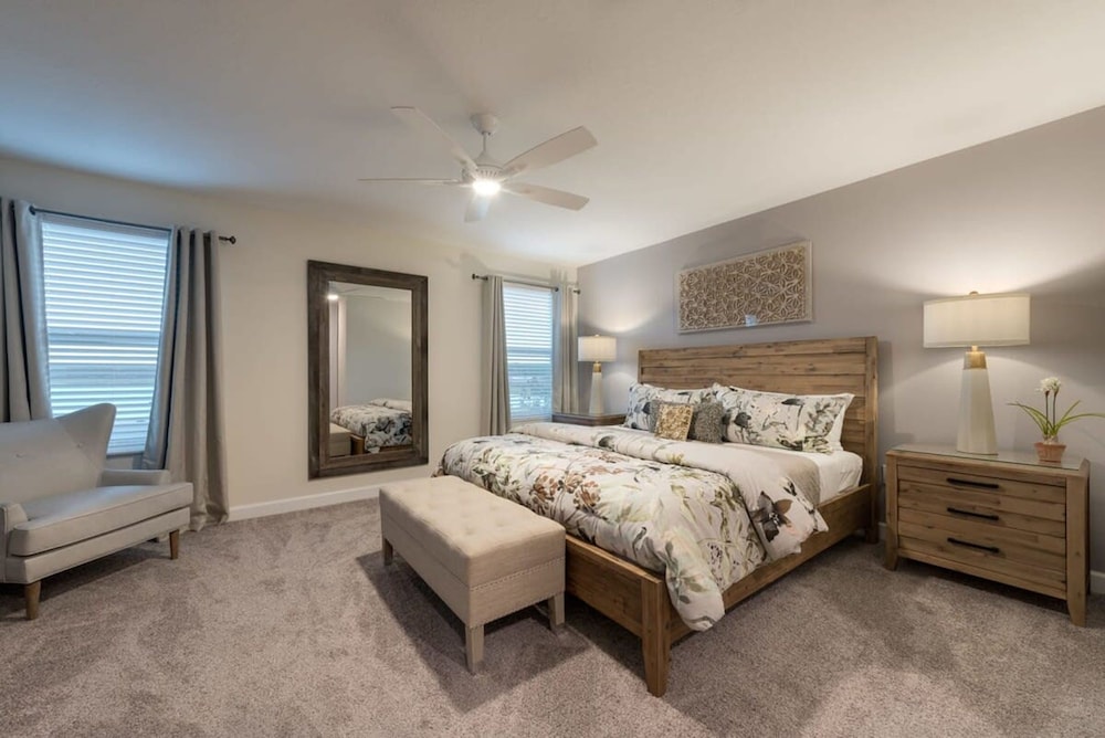 Chic Luxury Haven Unforgettable Retreat - photo 15