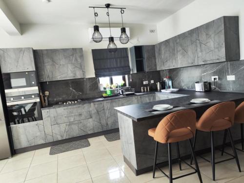 Ocean Breeze Apartment — 4-Star Luxury Hotel in Birzebbuga, Malta