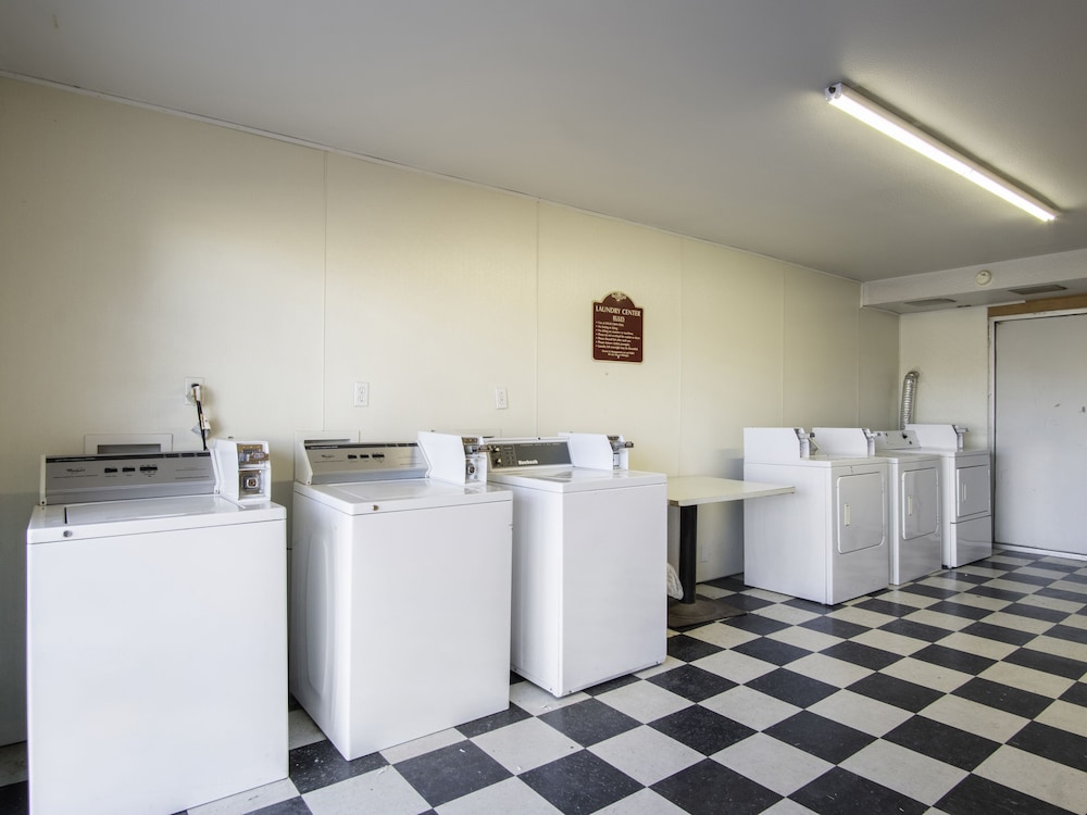 Nendels Inn & Suites - photo 32